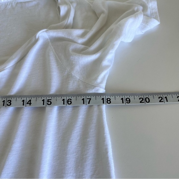 Reformation Women’s White Loose Fit V-Neck T-Shirt - Picture 12 of 13